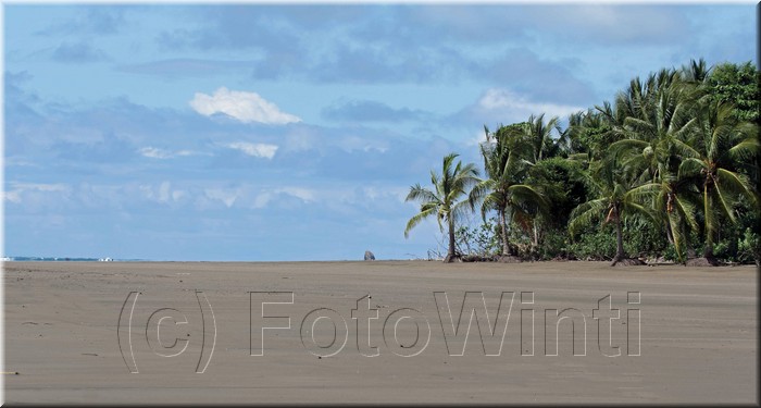 Playa_Ballena001.jpg