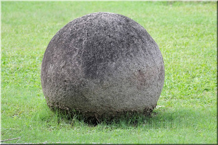 Stone001.jpg